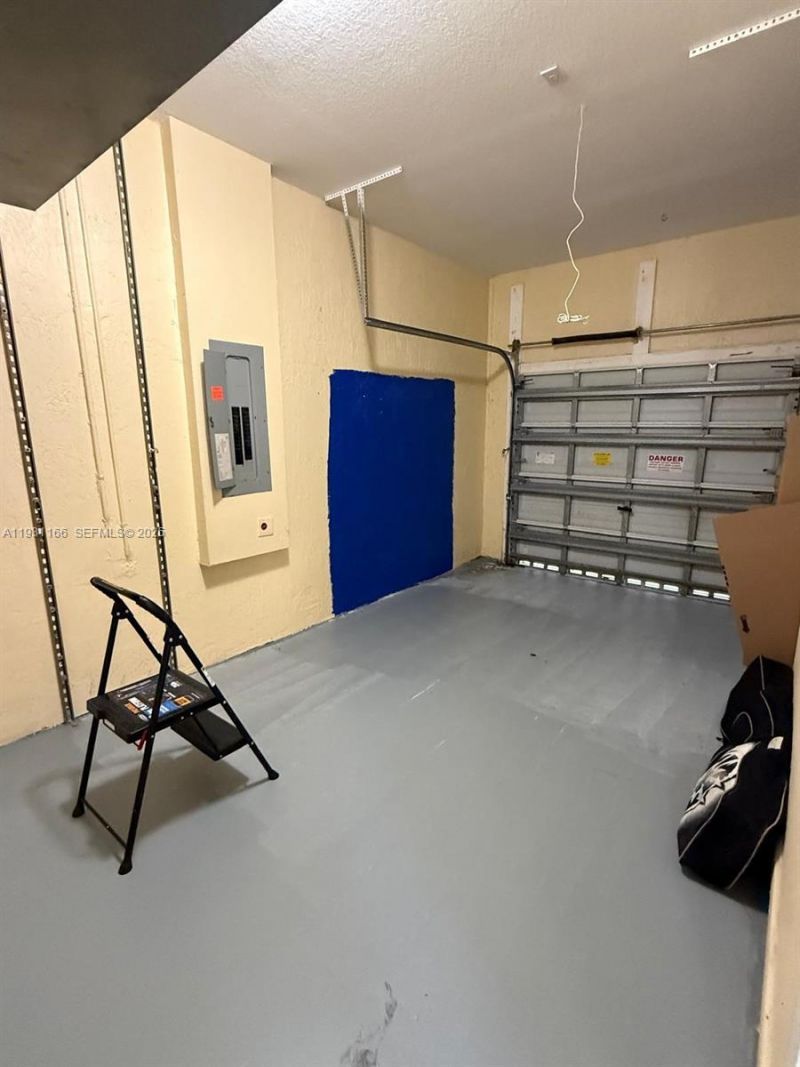 2221 NE 37th Ter, Homestead, FL 33033 Photo