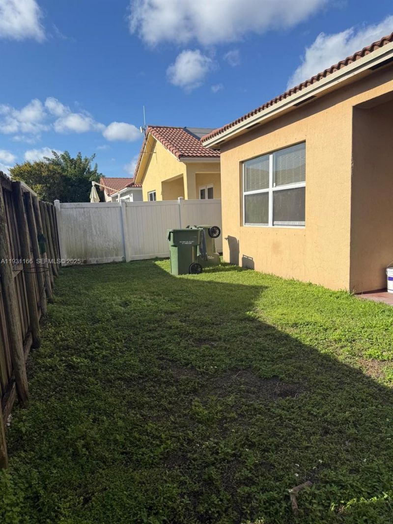 2221 NE 37th Ter, Homestead, FL 33033 Photo