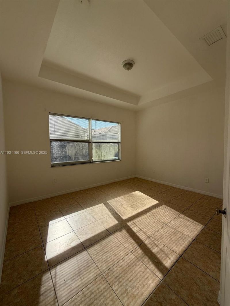 2221 NE 37th Ter, Homestead, FL 33033 Photo