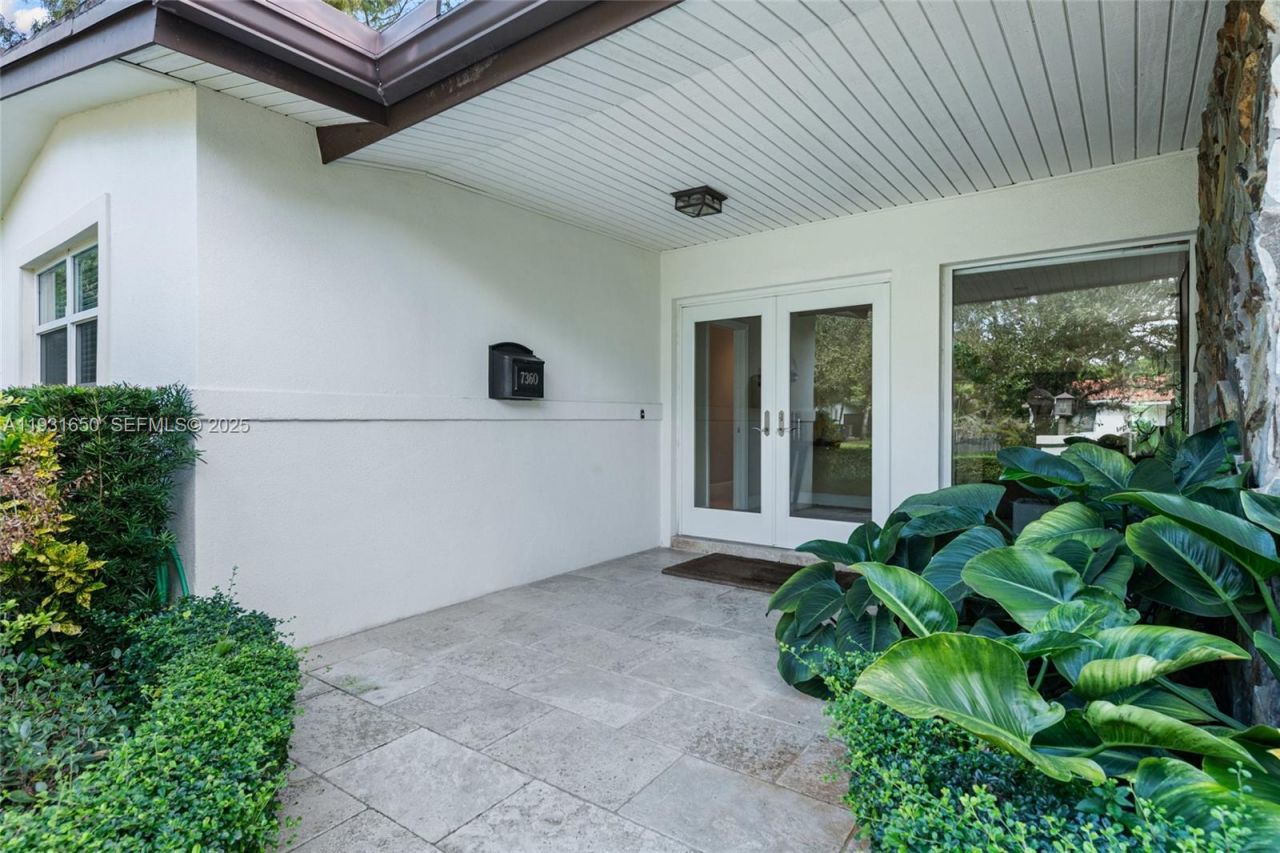 7360 SW 115th St, Pinecrest, FL 33156 Photo