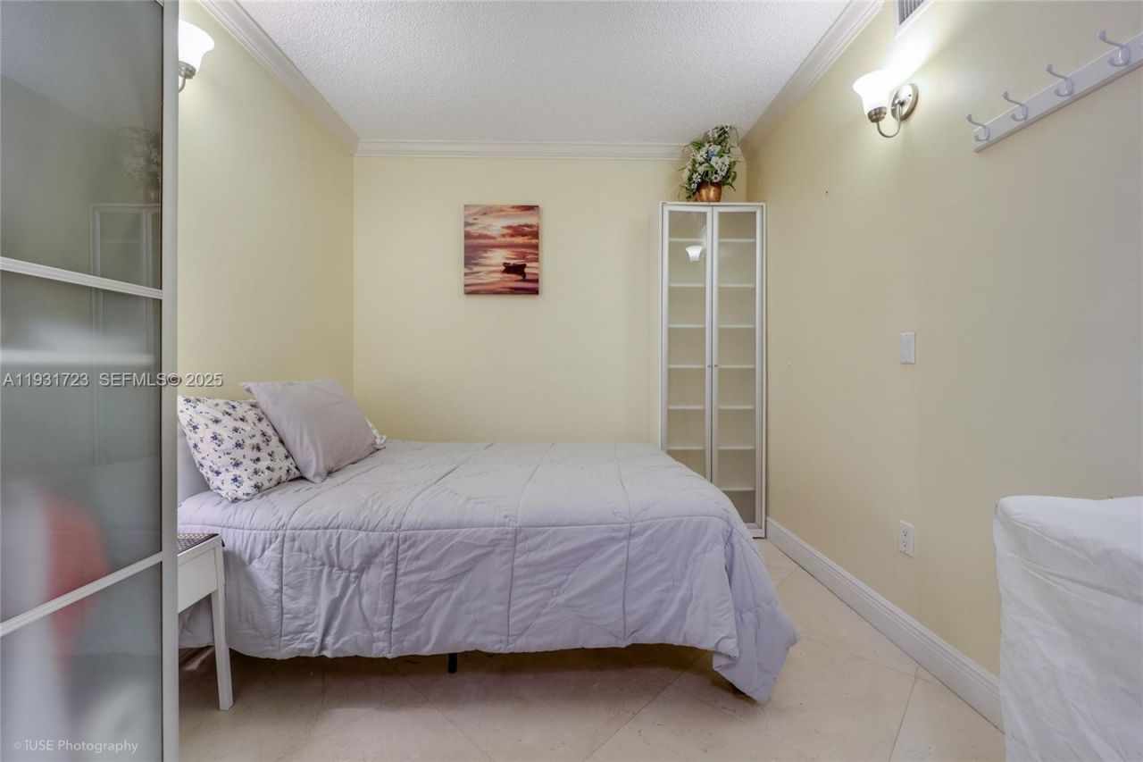 17555 Atlantic Blvd, Unit 1205, Sunny Isles Beach, FL 33160 Photo