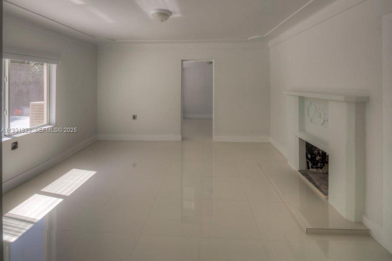 14935 NE 11th Ct, Unit 1, Miami, FL 33161 Photo