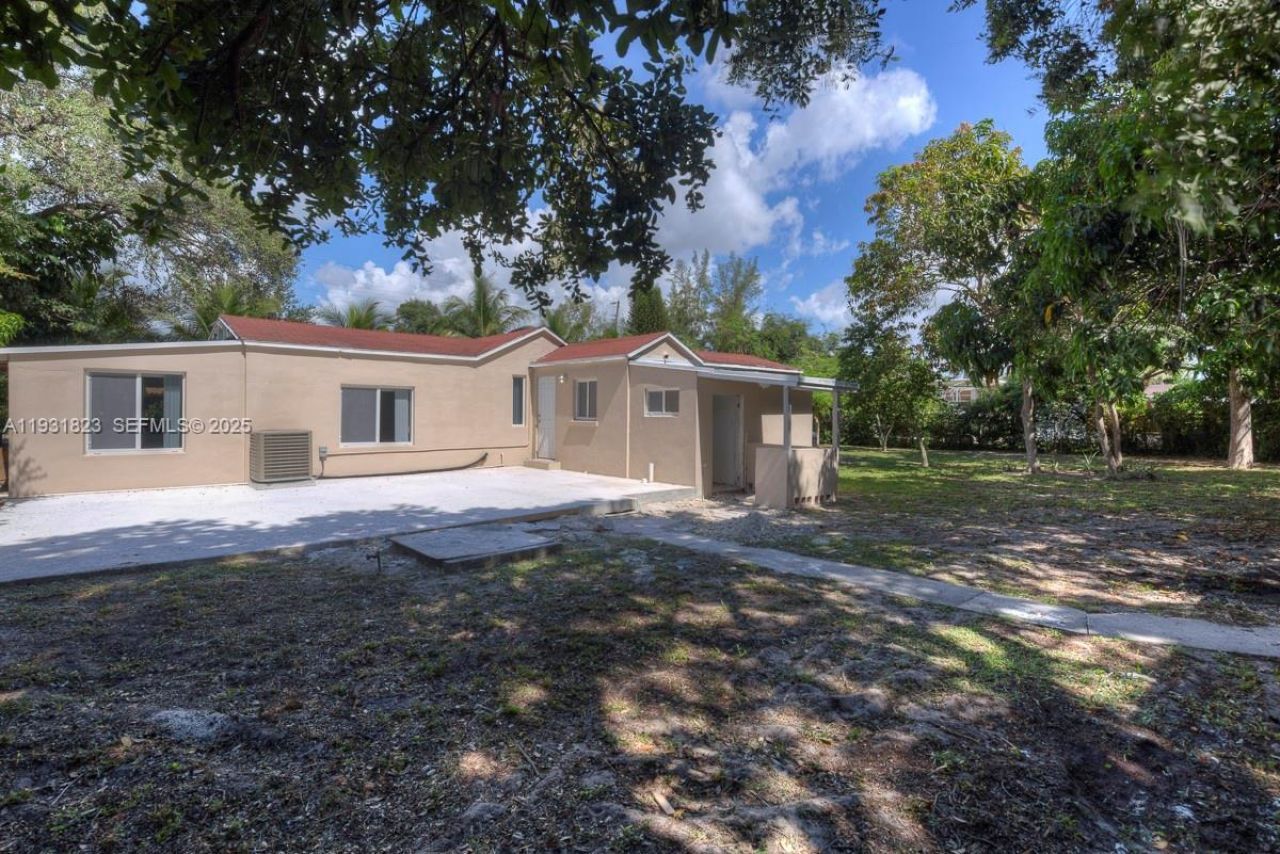 14935 NE 11th Ct, Unit 1, Miami, FL 33161 Photo