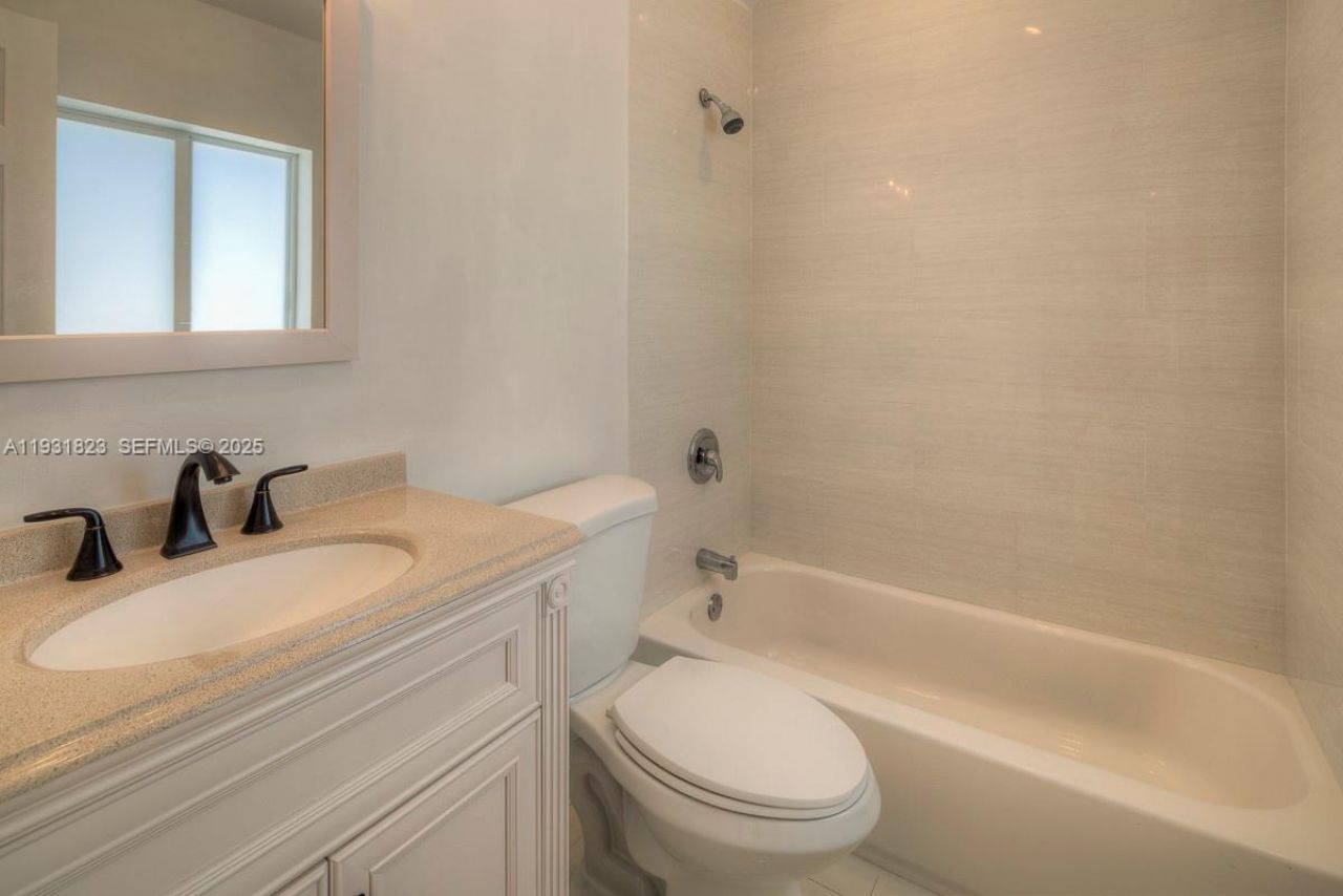 14935 NE 11th Ct, Unit 1, Miami, FL 33161 Photo