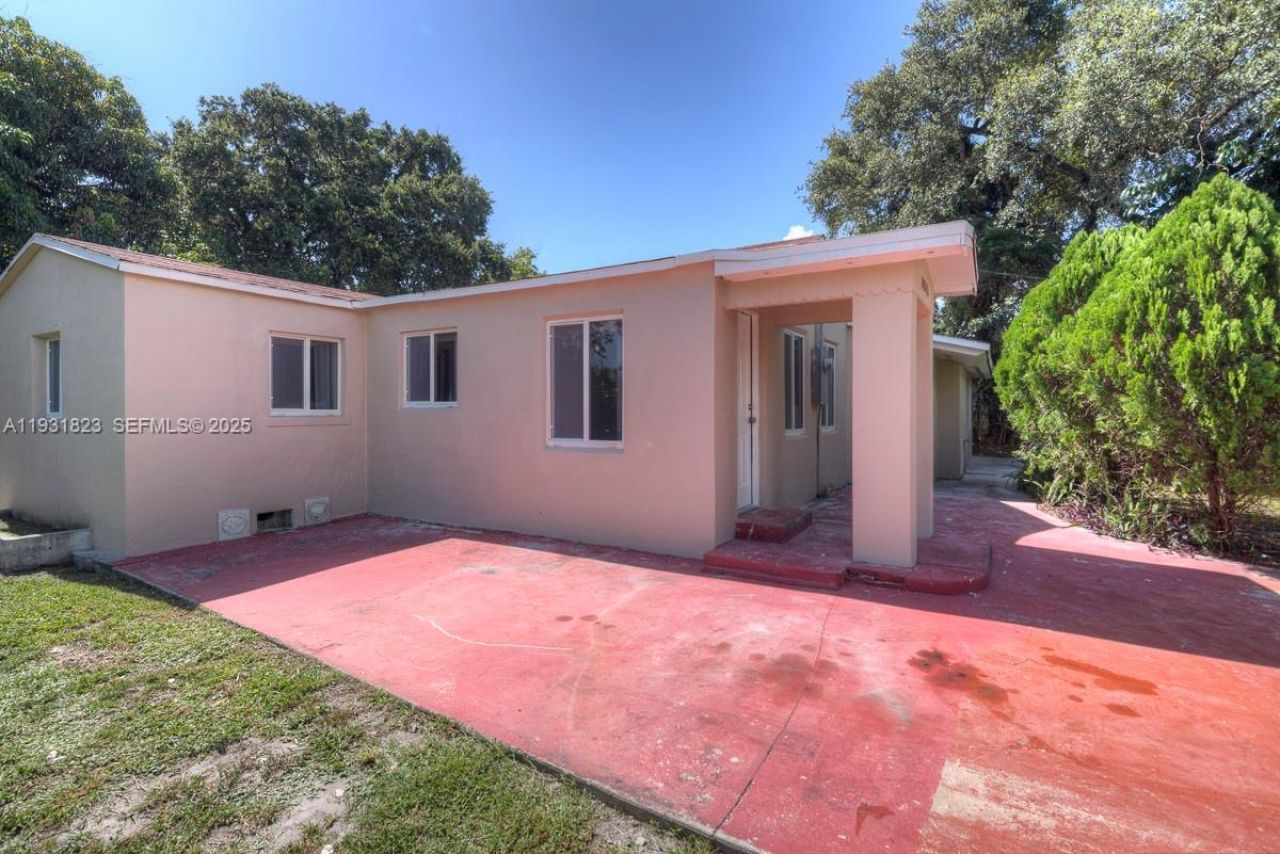 14935 NE 11th Ct, Unit 1, Miami, FL 33161 Photo