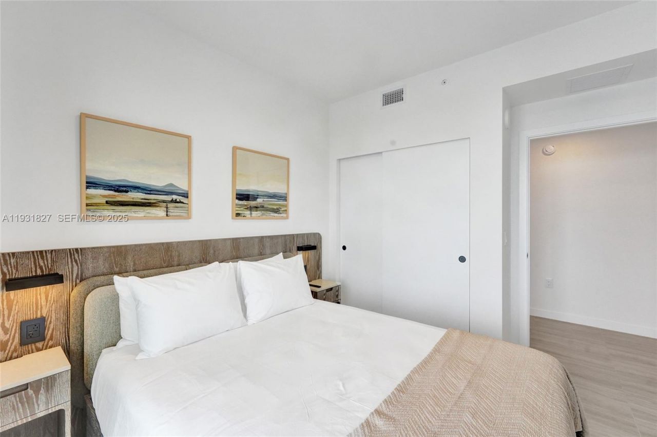 580 72nd St, Unit 1712, Miami, FL 33141 Photo