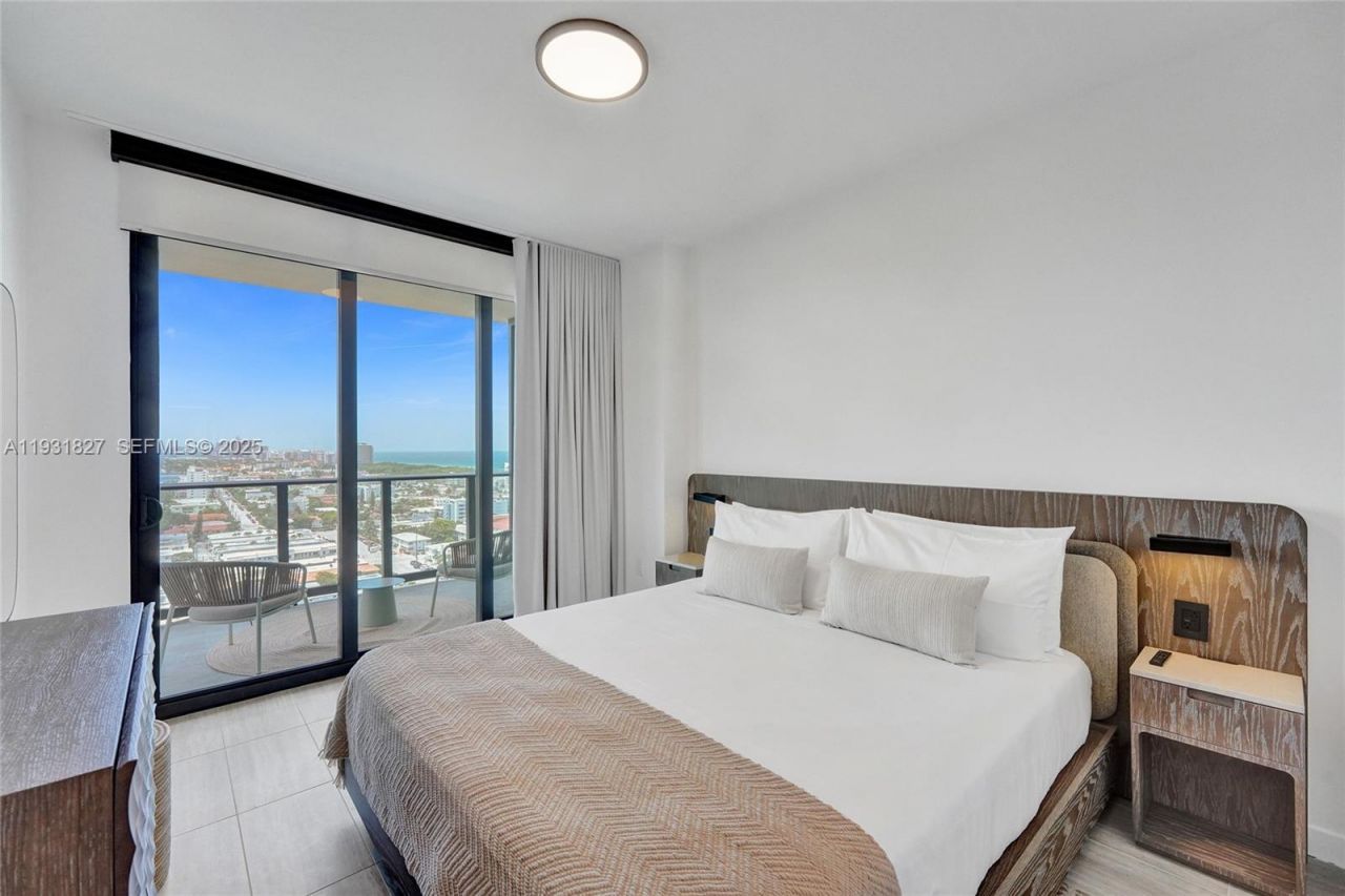 580 72nd St, Unit 1712, Miami, FL 33141 Photo