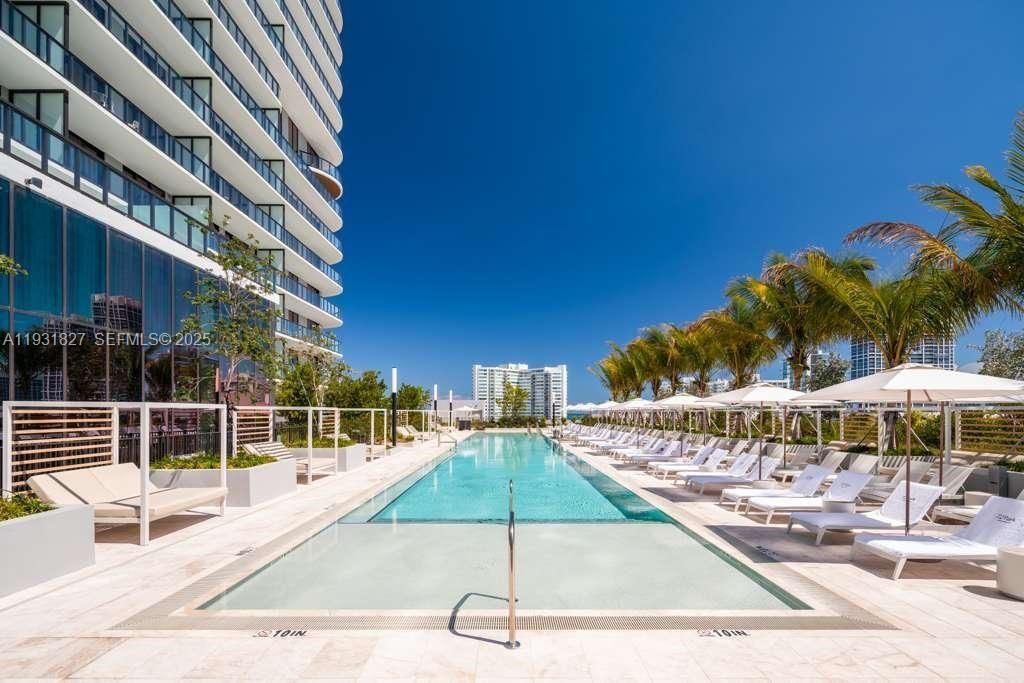 580 72nd St, Unit 1712, Miami, FL 33141 Photo