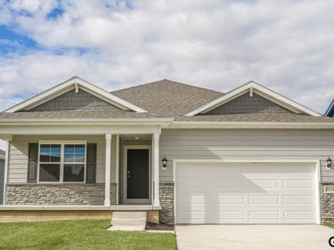 18814 Ogden Street, Elkhorn, NE 68022