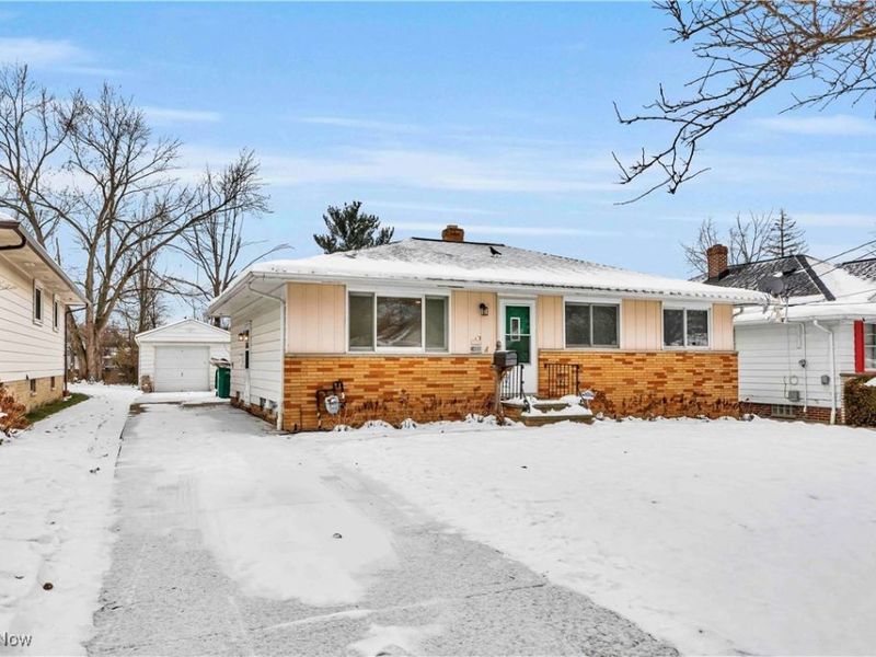 14808 James Avenue, Maple Heights, OH 44137 Photo 2