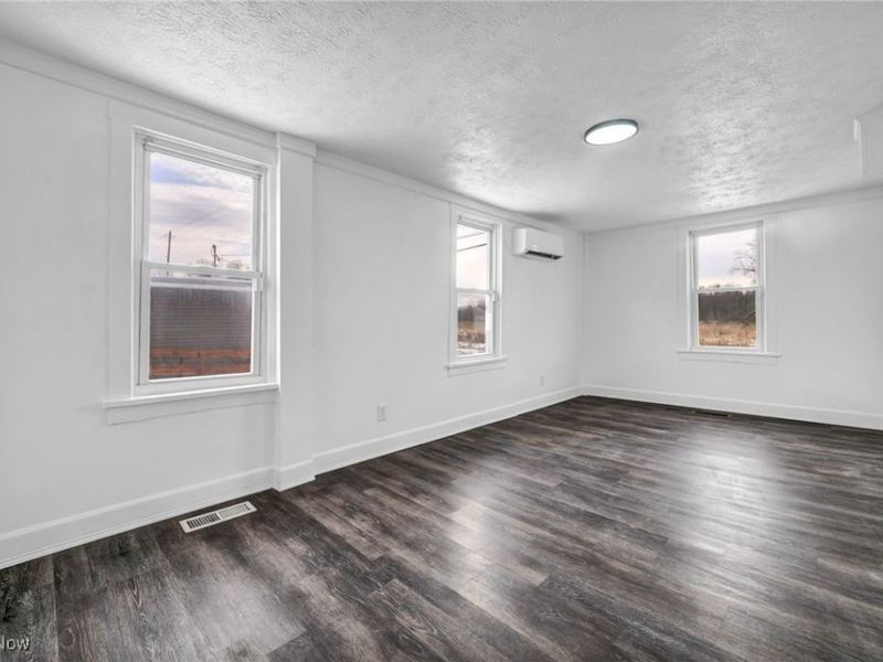 6847 State Route 303, Windham, OH 44288 Photo 12