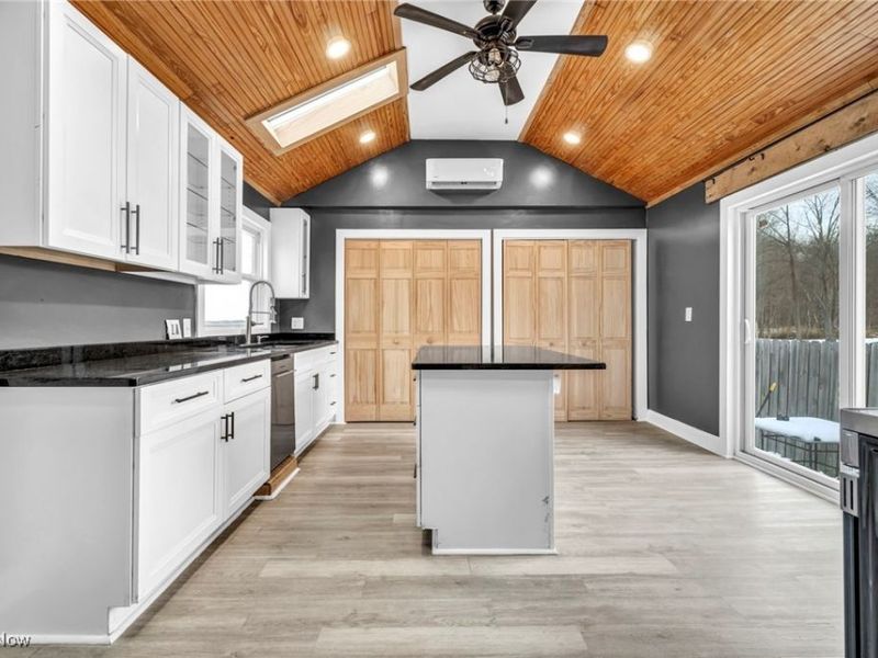 6847 State Route 303, Windham, OH 44288 Photo 17