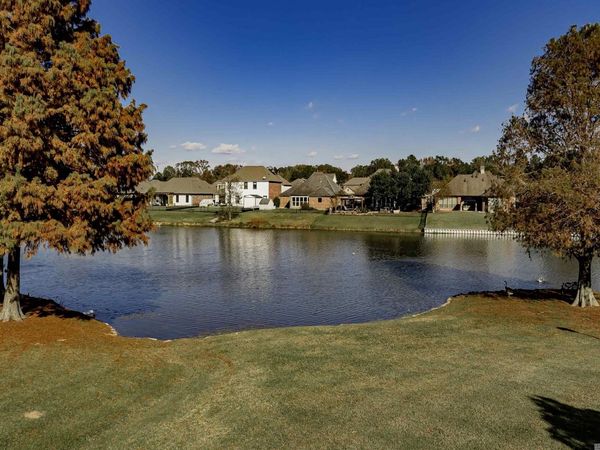 2413 Shadowbrook Dr, Baton Rouge, LA 70816