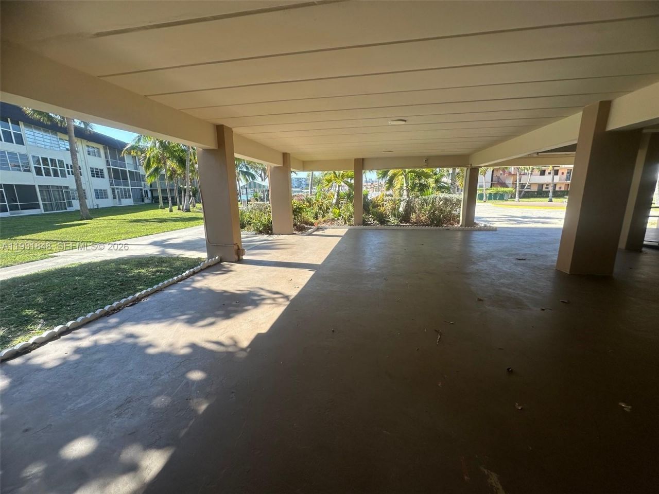 1530 NE 191st St, Unit 205, Miami, FL 33179 Photo
