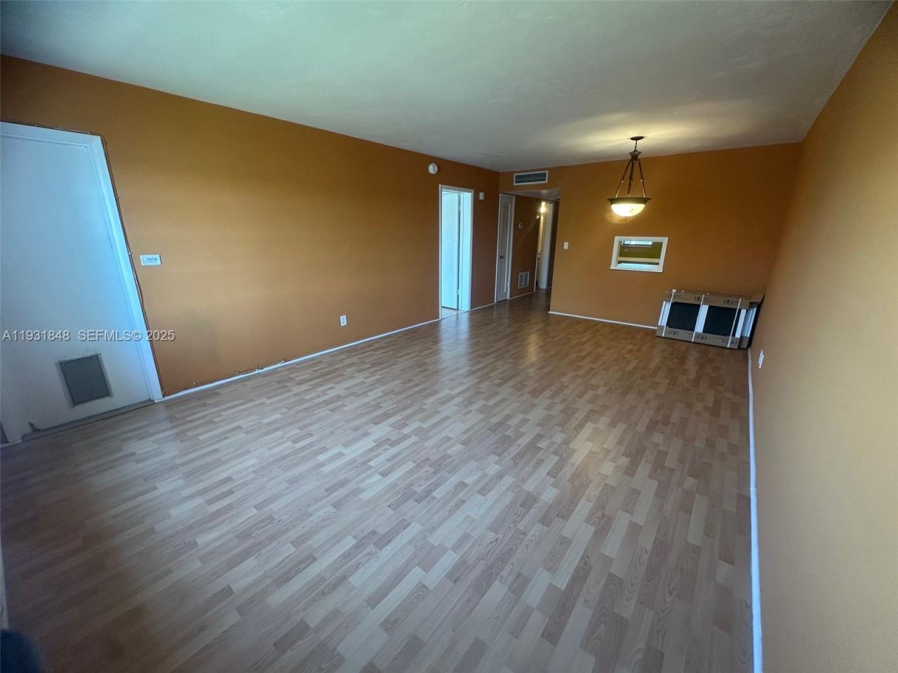 1530 NE 191st St , Unit 205, Miami, FL 33179 Photo