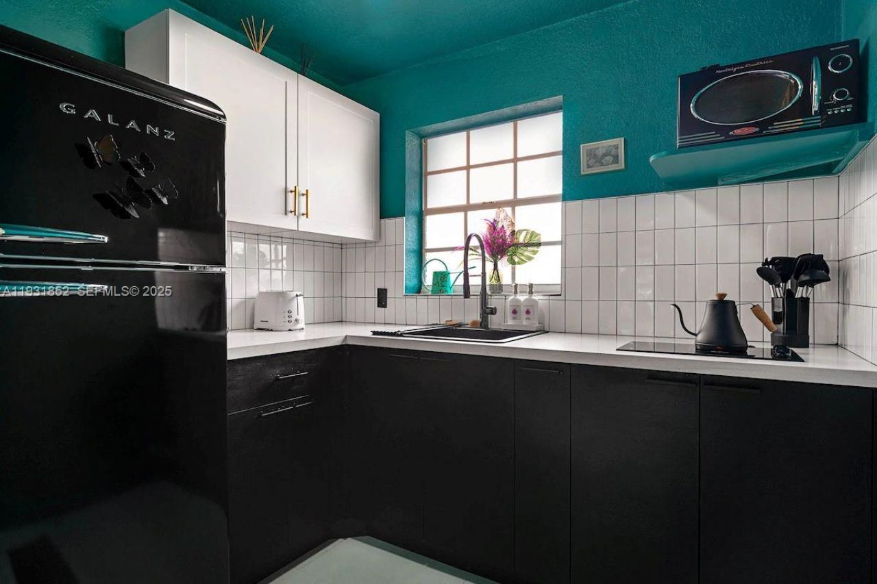 1007 SE 2nd Ct , Unit 4, Fort Lauderdale, FL 33301 Photo