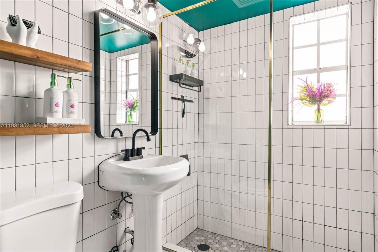 1007 SE 2nd Ct , Unit 4, Fort Lauderdale, FL 33301 Photo