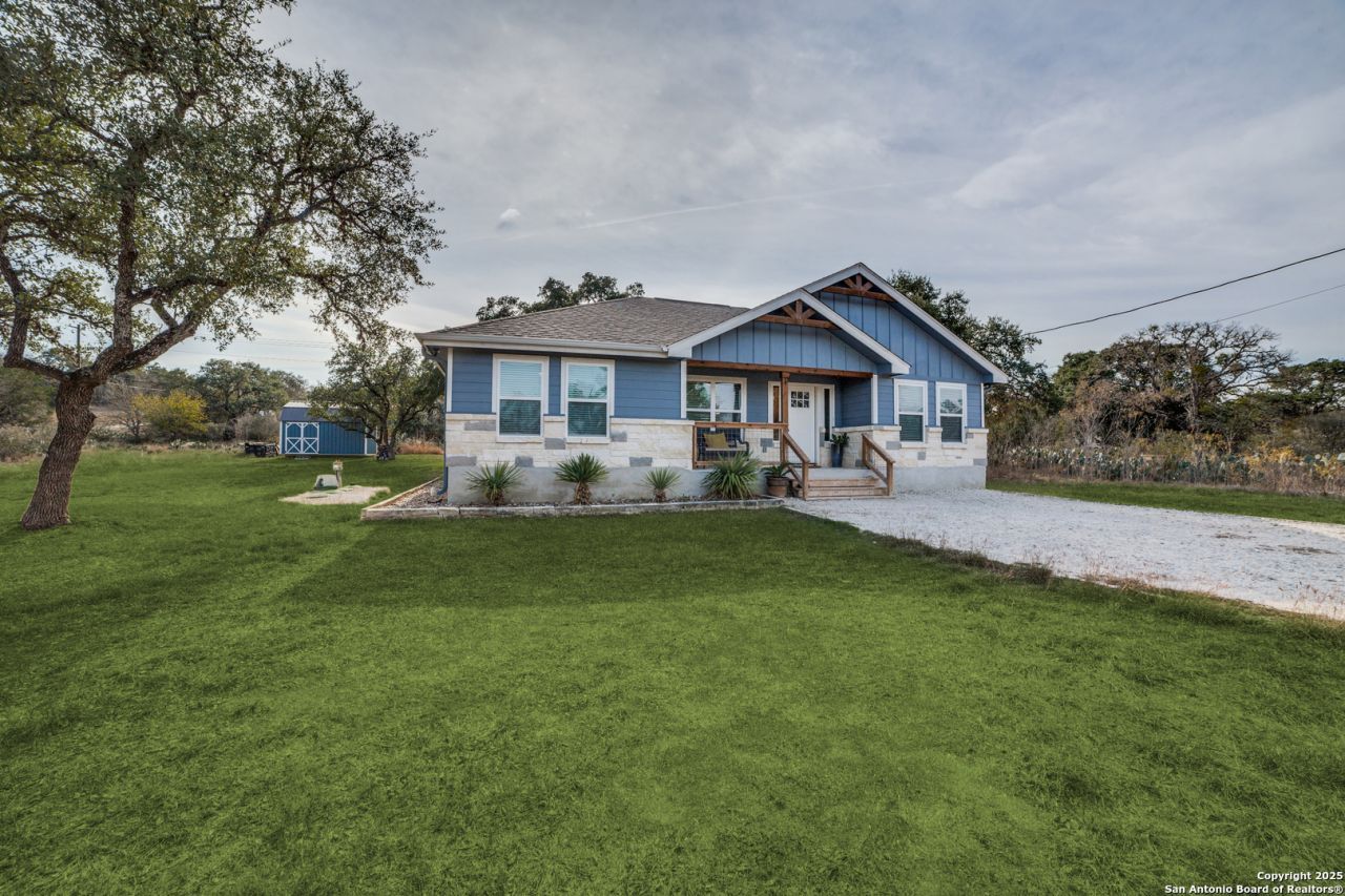 388 Bluff View, Spring Branch, TX 78070 Main Photo