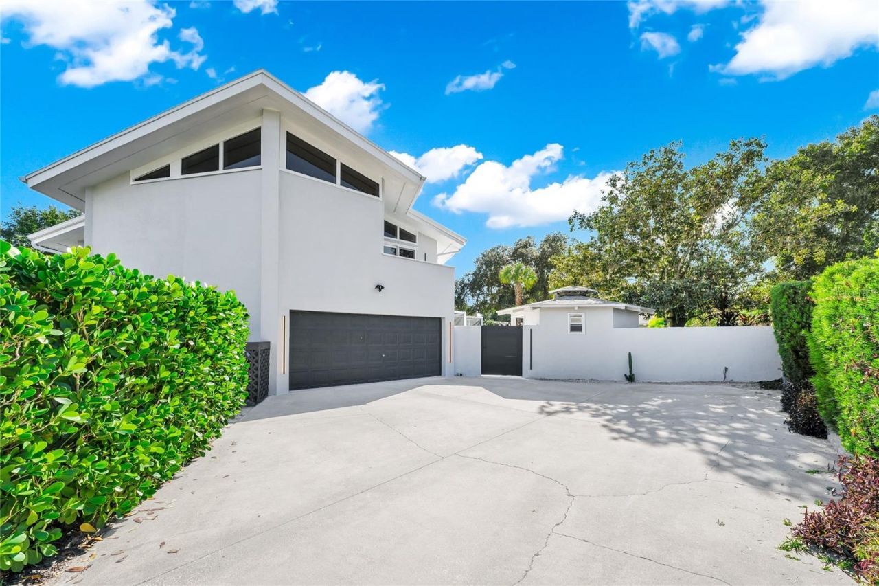 8922 Bay Cove Court, Orlando, FL 32819 Photo