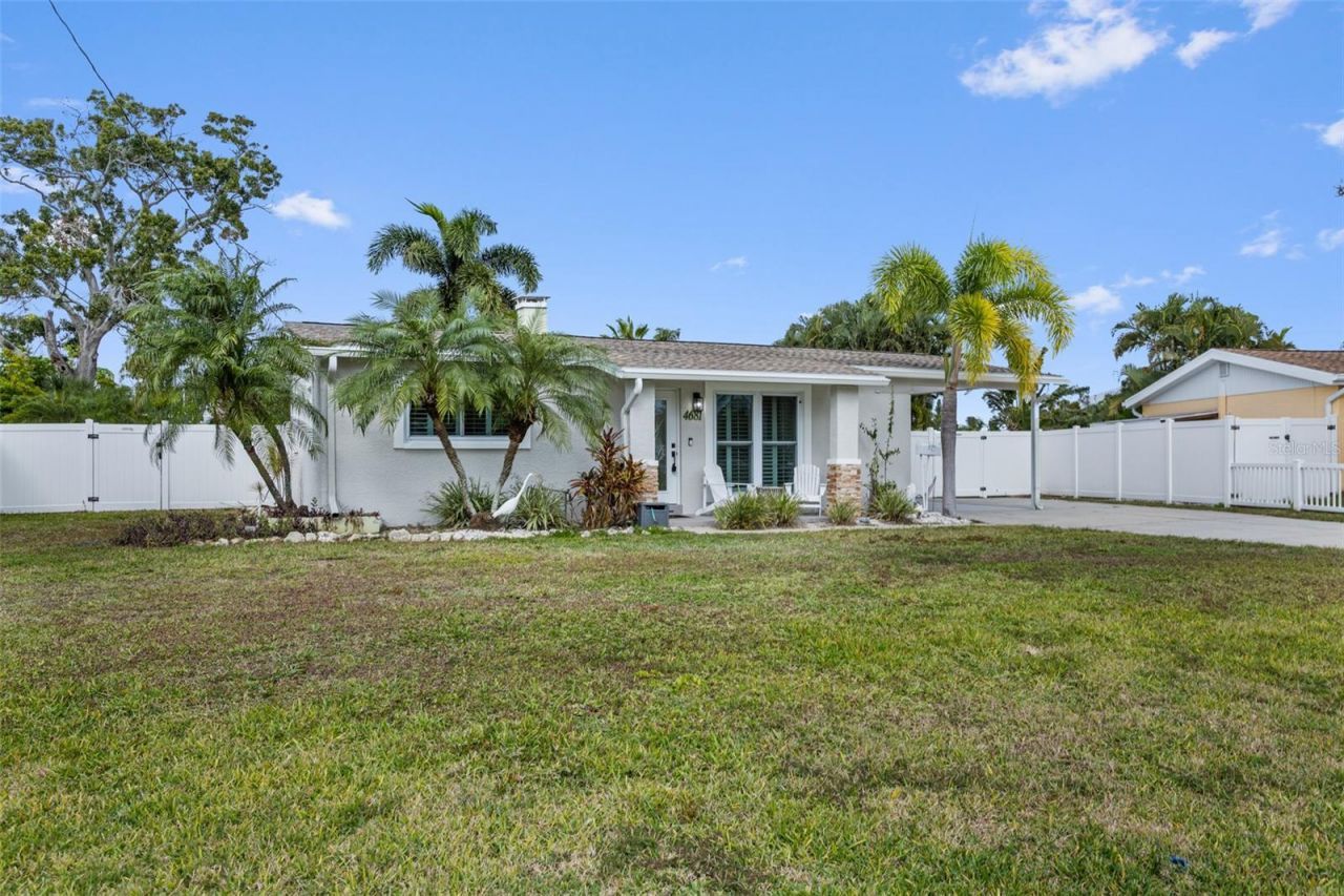 4681 Carson Street Ne, Saint Petersburg, FL 33703 Photo