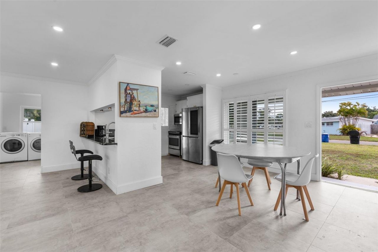 4681 Carson Street Ne, Saint Petersburg, FL 33703 Photo