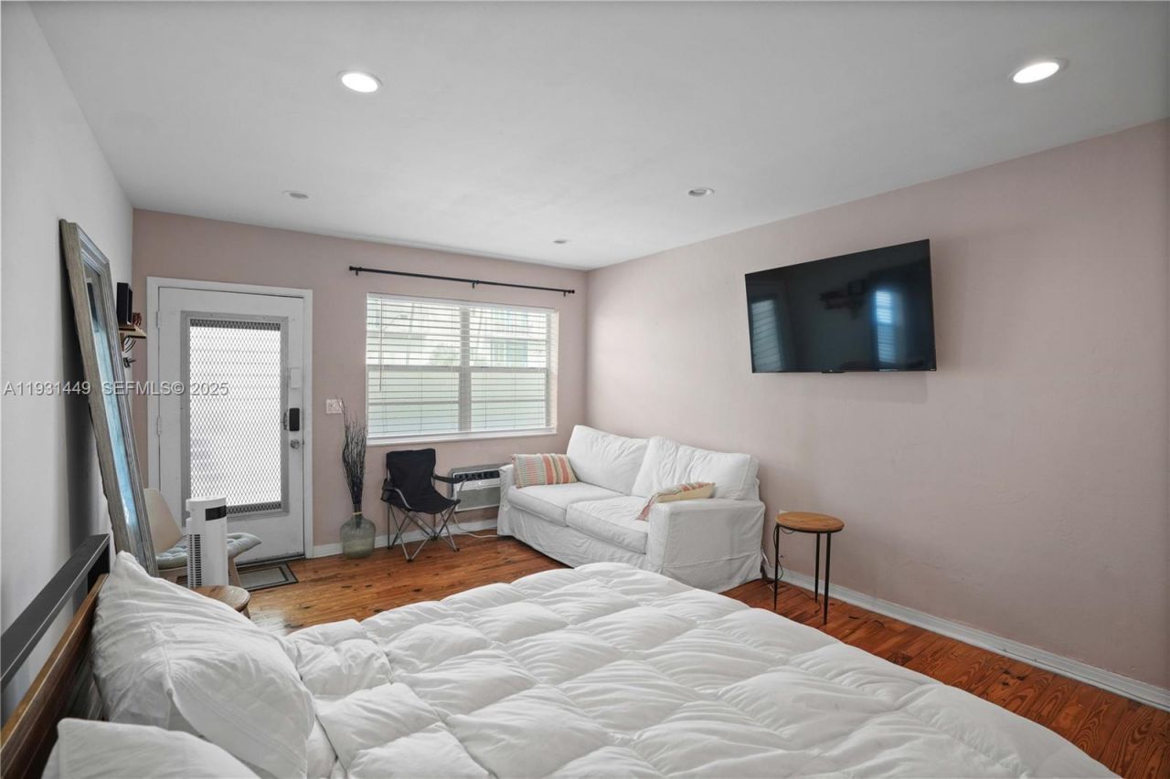 200 76th St, Unit 56, Miami Beach, FL 33141 Photo