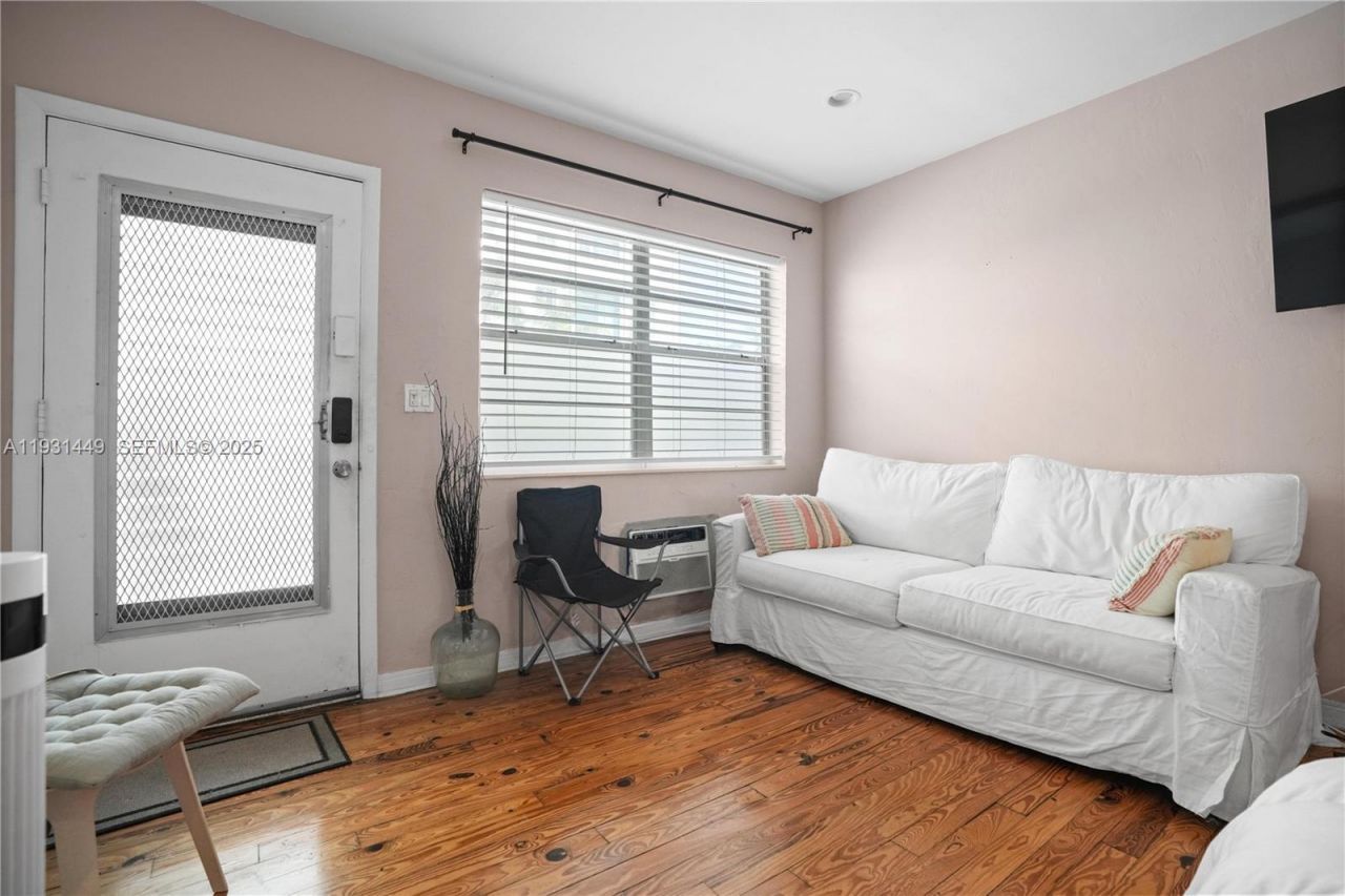 200 76th St, Unit 56, Miami Beach, FL 33141 Photo