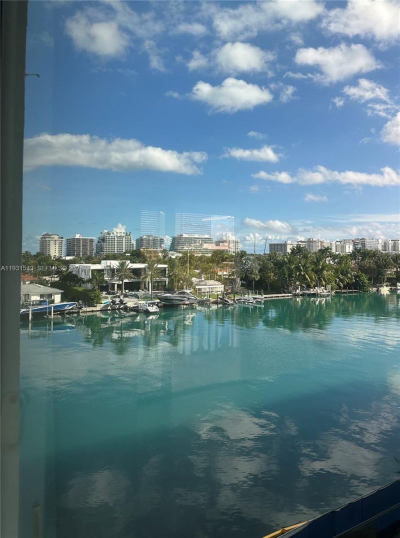 9501 E Bay Harbor Dr, Unit 5B, Bay Harbor Islands, FL 33154 Photo