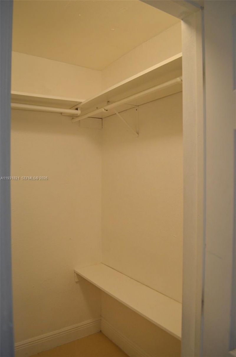 10840 Westwood Lake Dr, Miami, FL 33165 Photo