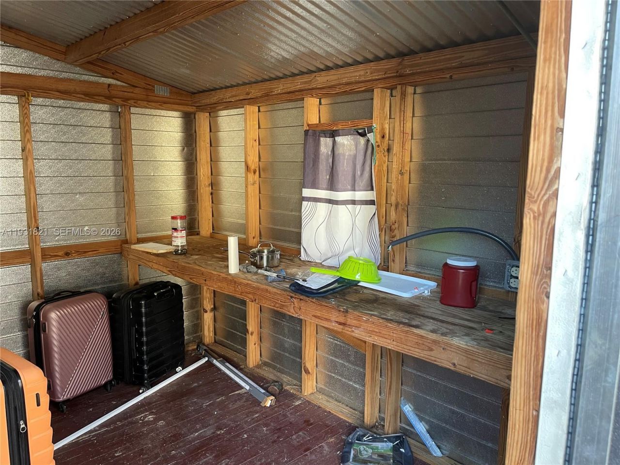 10840 Westwood Lake Dr, Miami, FL 33165 Photo