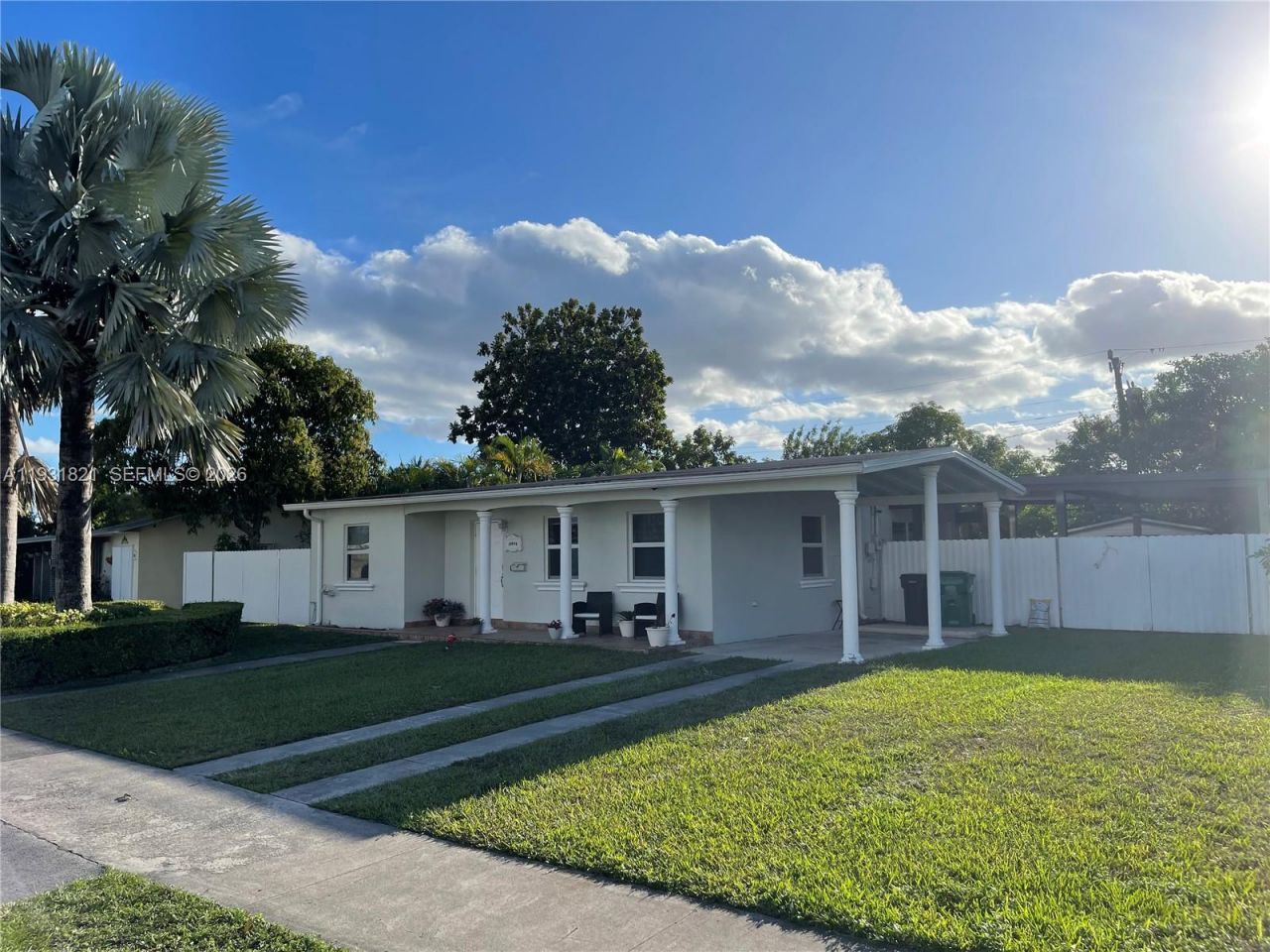 10840 Westwood Lake Dr, Miami, FL 33165 Photo