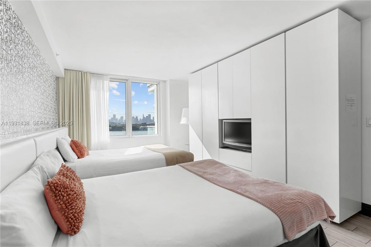 1100 West Ave, Unit 1014, Miami Beach, FL 33139 Photo