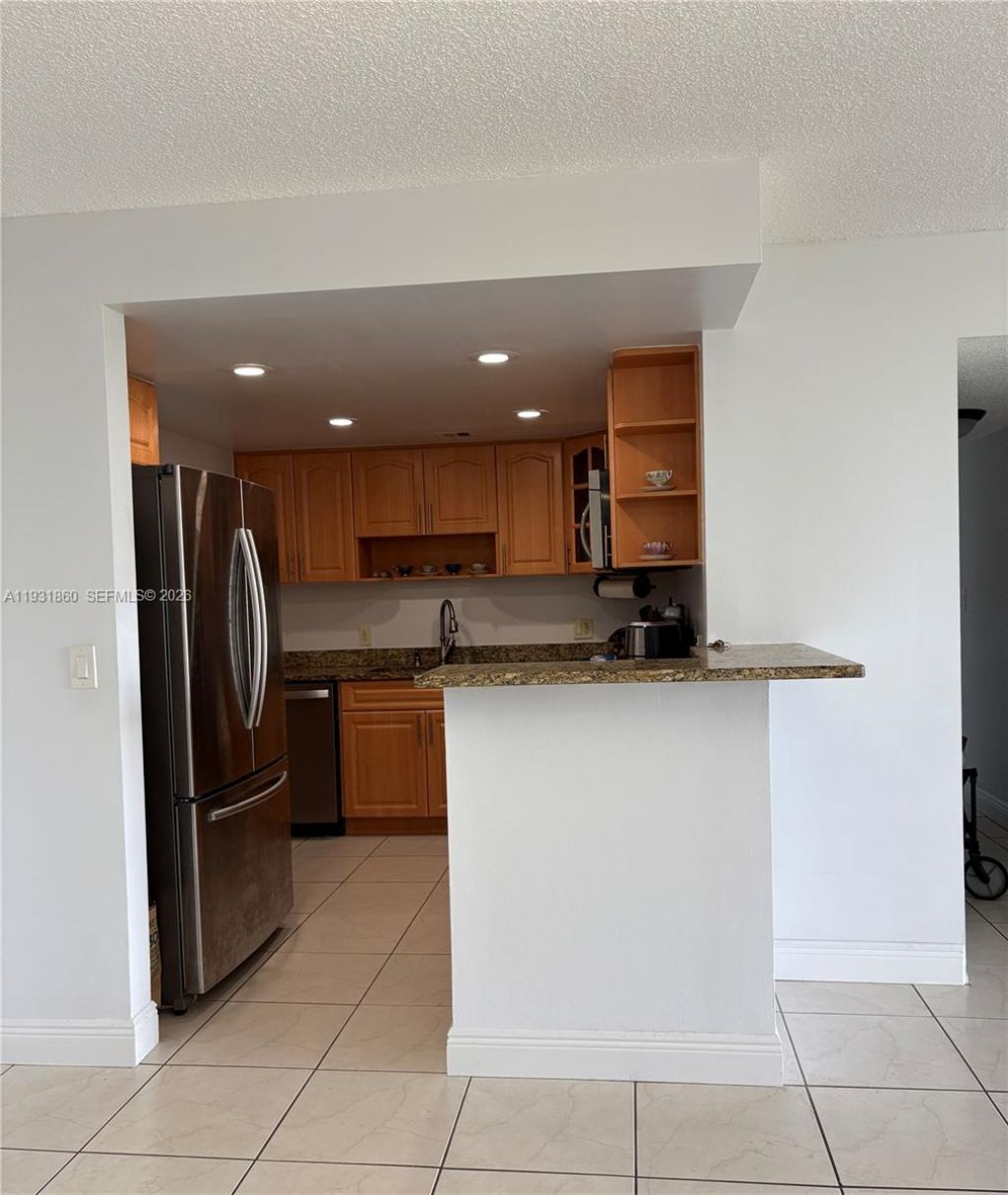 2500 NE 135th St, Unit C502, North Miami, FL 33181 Photo