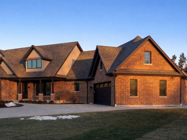 740 67th Place, Willowbrook, IL 60527