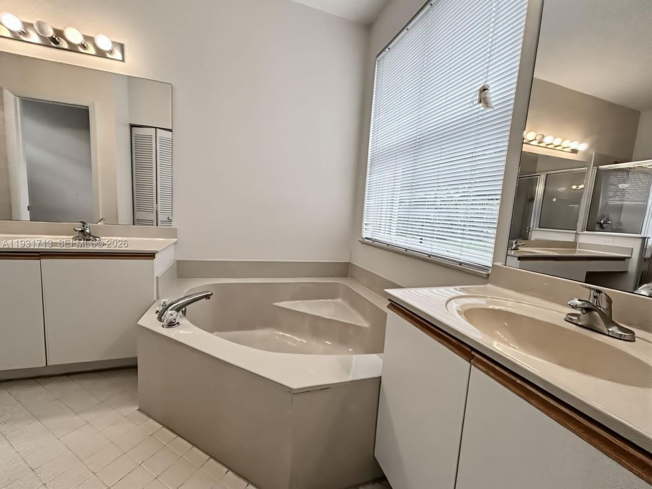 807 Sand Creek Cir, Weston, FL 33327 Photo