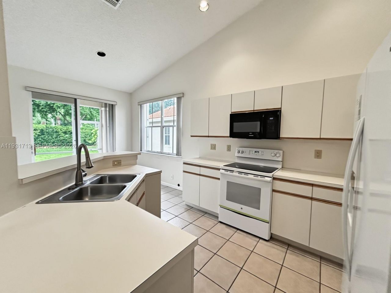 807 Sand Creek Cir, Weston, FL 33327 Photo