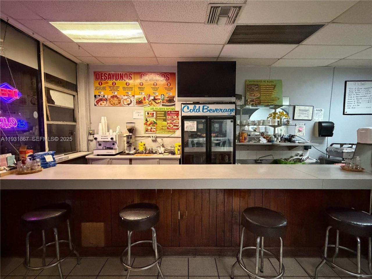 4700 NW 7th St Unit 12-13, Miami, FL 33126 Photo