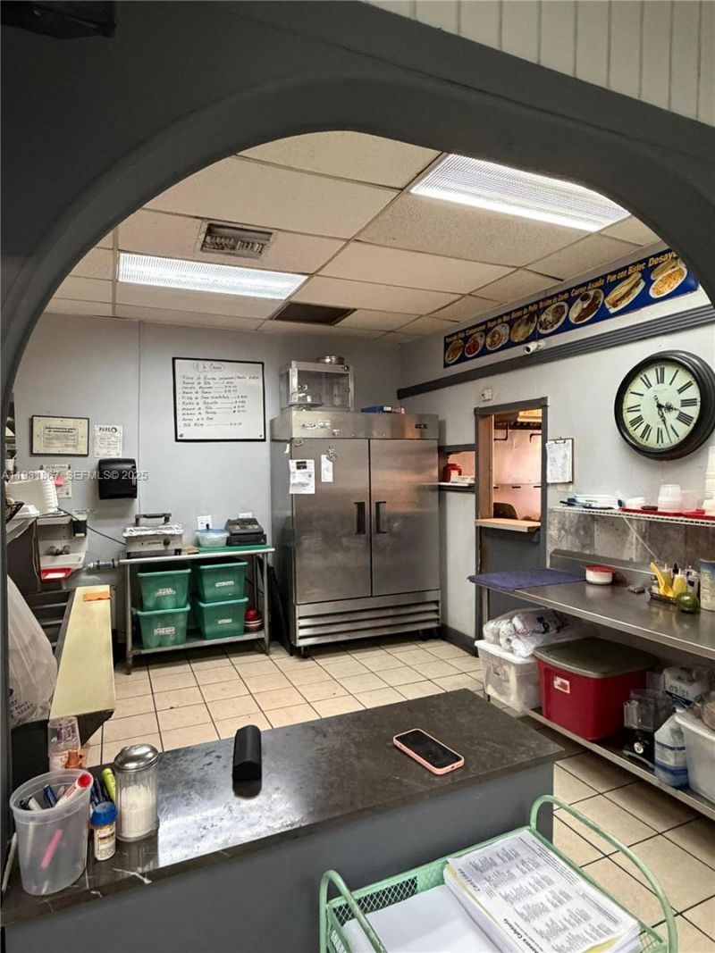 4700 NW 7th St Unit 12-13, Miami, FL 33126 Photo