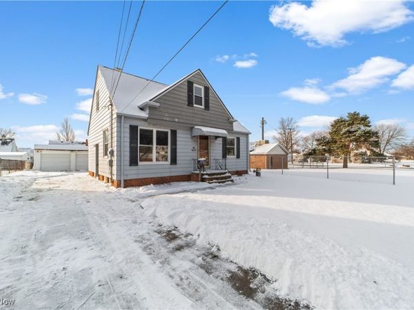 16379 Hummel Road, BROOKPARK, OH 44142