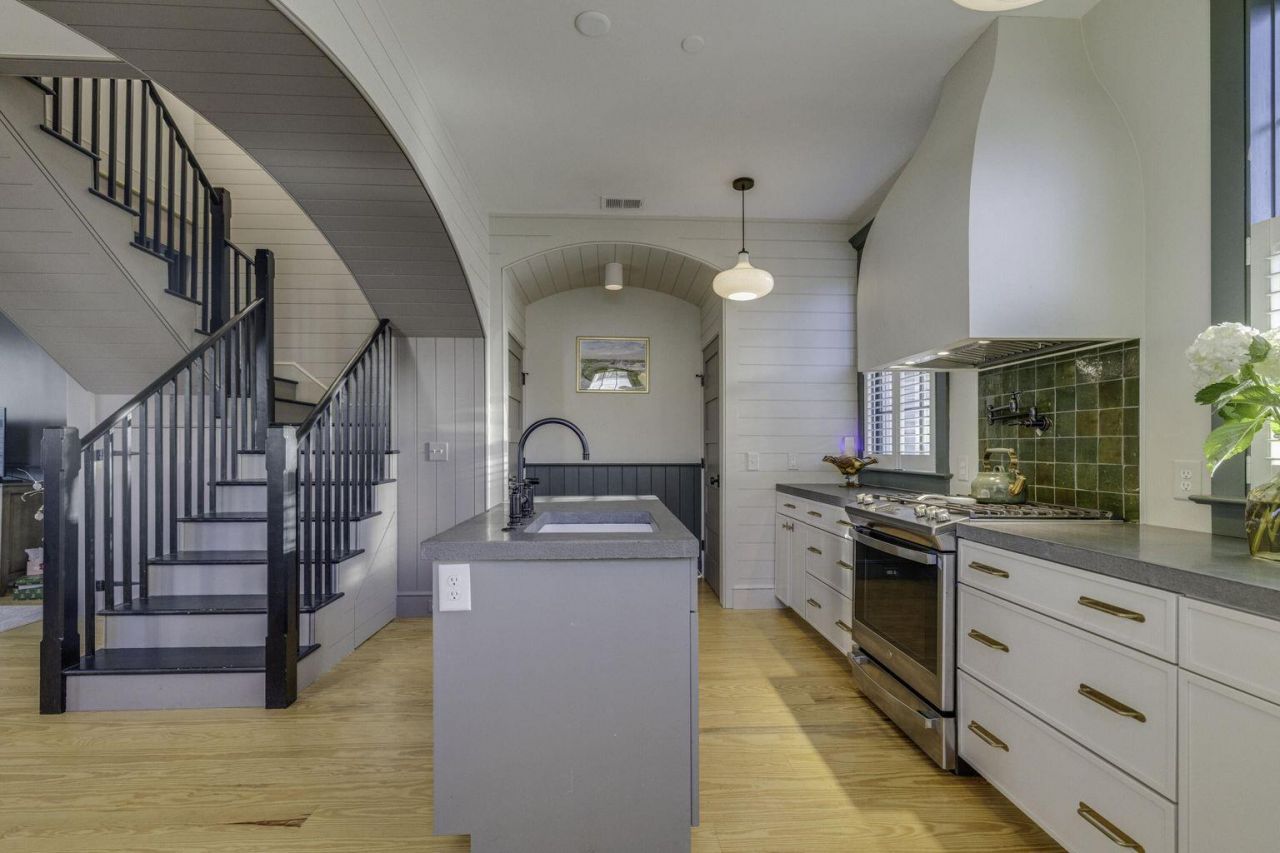 265 Coming Street Photo 10