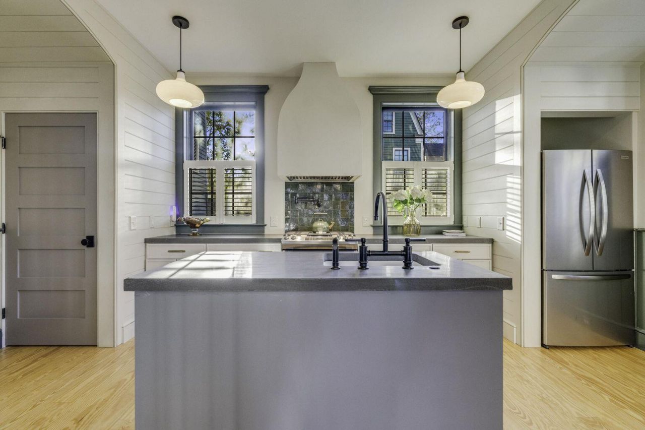 265 Coming Street Photo 8