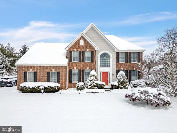 4 DORCHESTER LANE, NEWTOWN, PA 18940