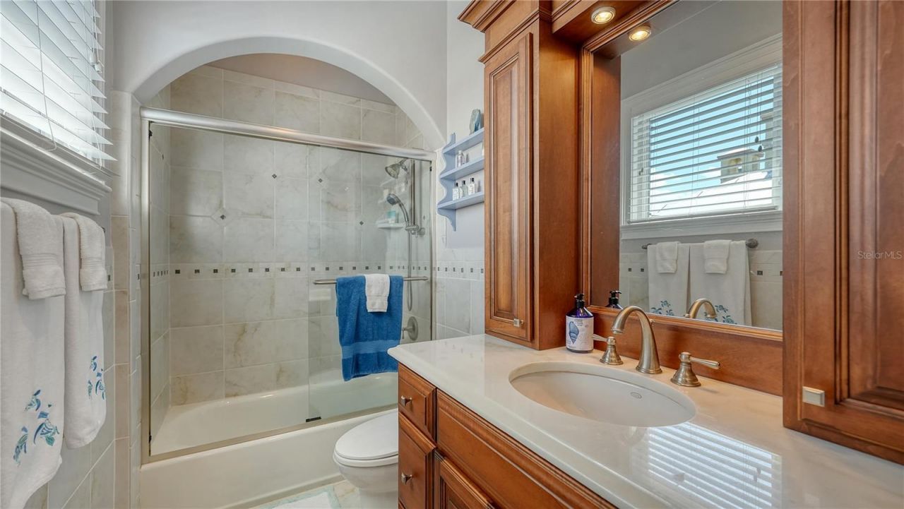 975 Whitakers Lane, Sarasota, FL 34236 Photo