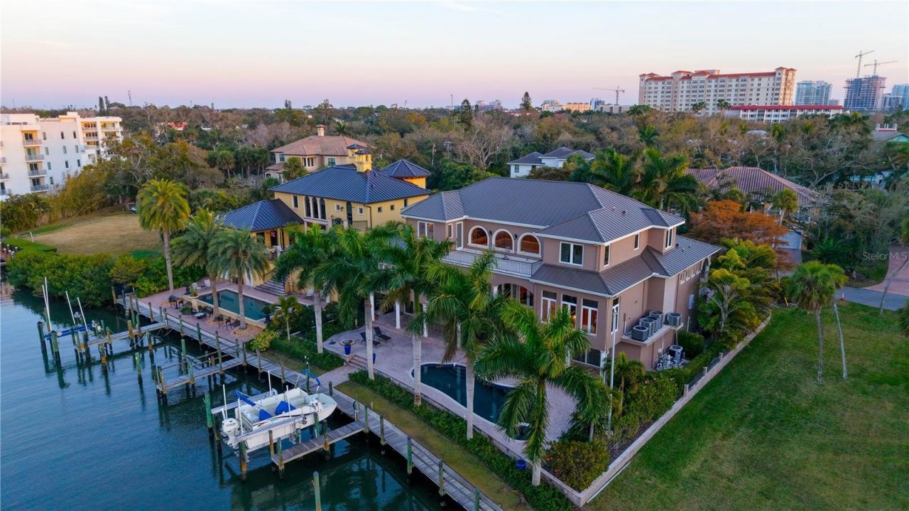 975 Whitakers Lane, Sarasota, FL 34236 Photo