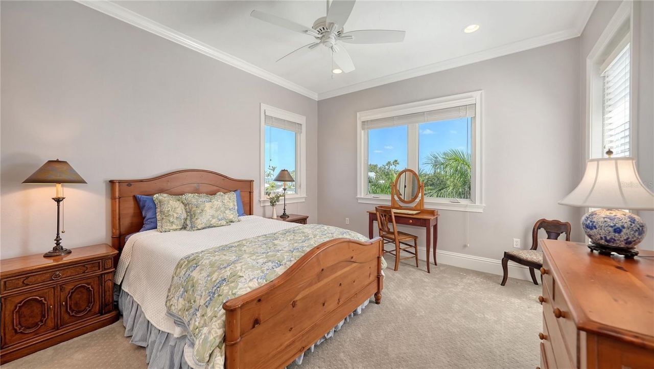 975 Whitakers Lane, Sarasota, FL 34236 Photo