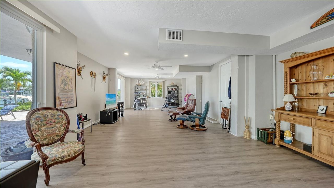 975 Whitakers Lane, Sarasota, FL 34236 Photo