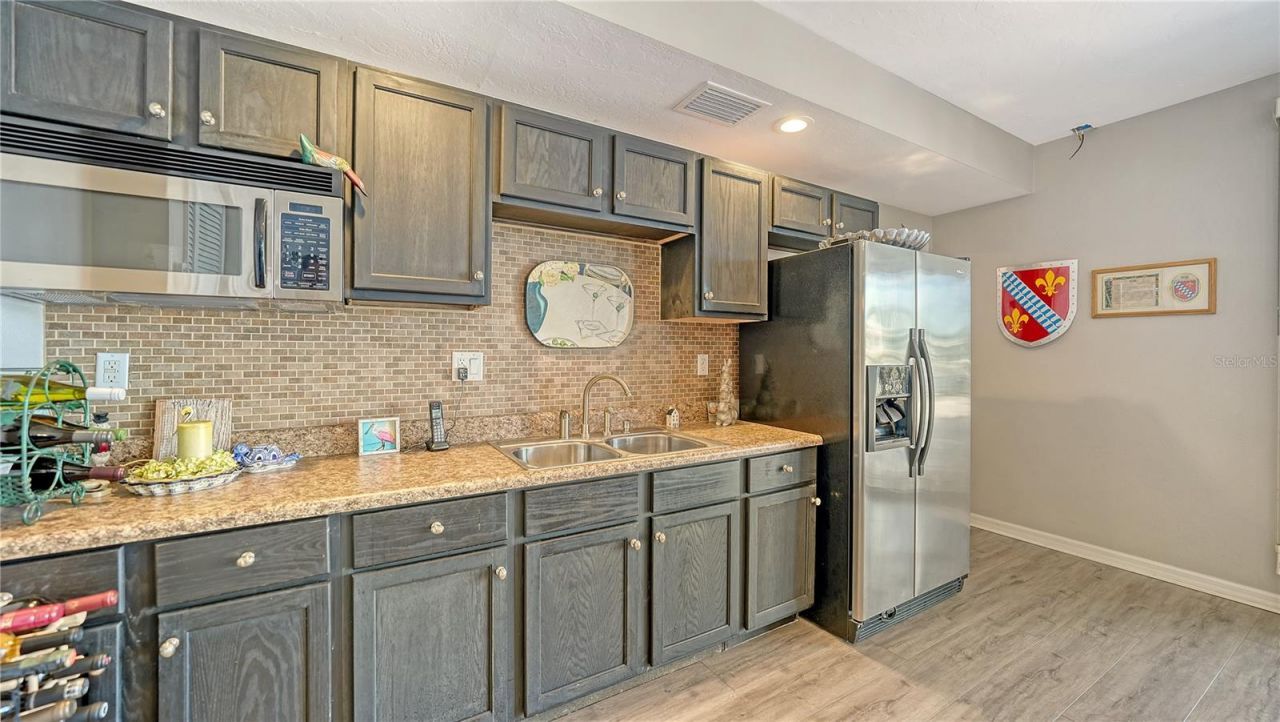 975 Whitakers Lane, Sarasota, FL 34236 Photo