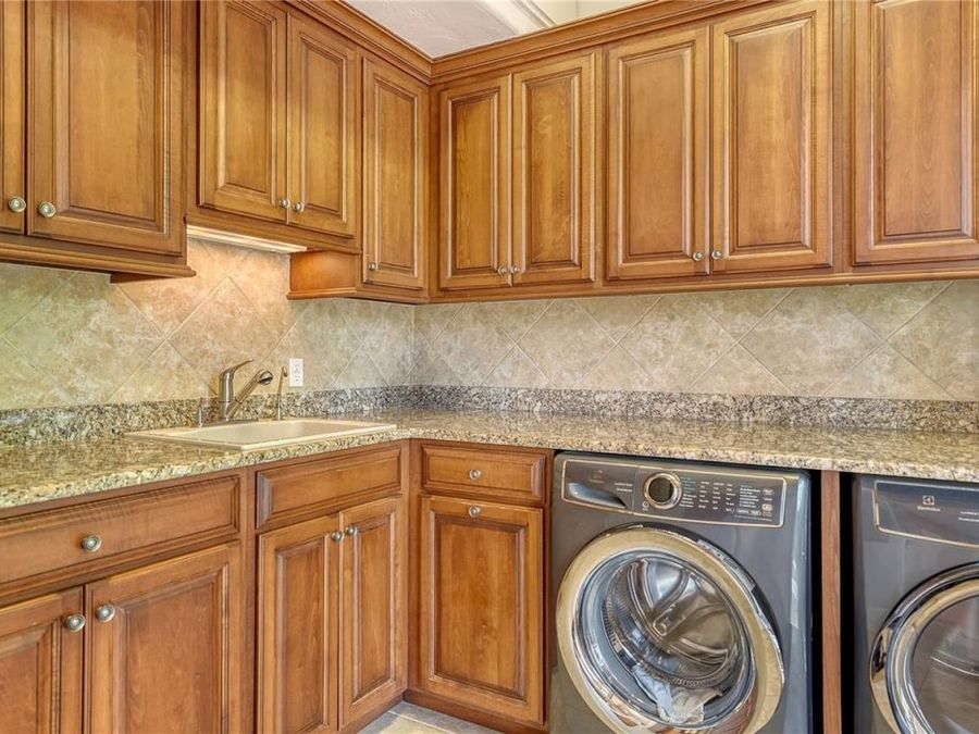 Property Image 80