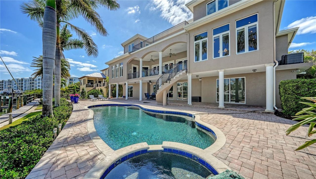 975 Whitakers Lane, Sarasota, FL 34236 Photo