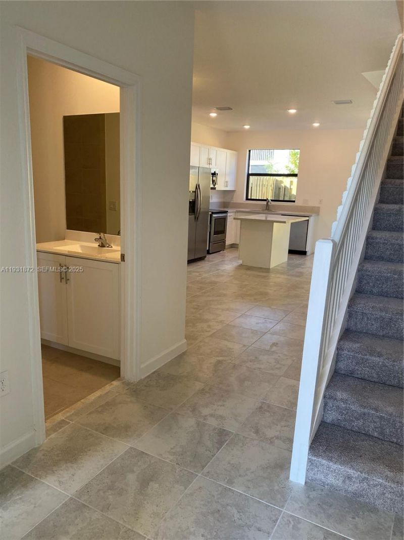 21065 NE 8th Ave, Miami, FL 33179 Photo
